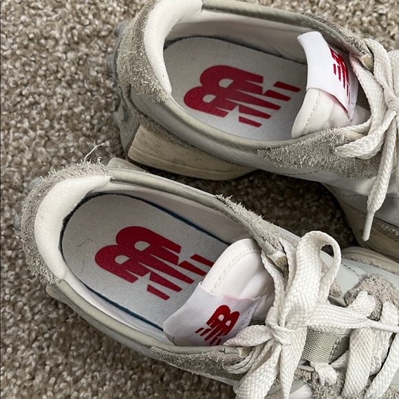 New Balance shoes - Picture 2 of 7